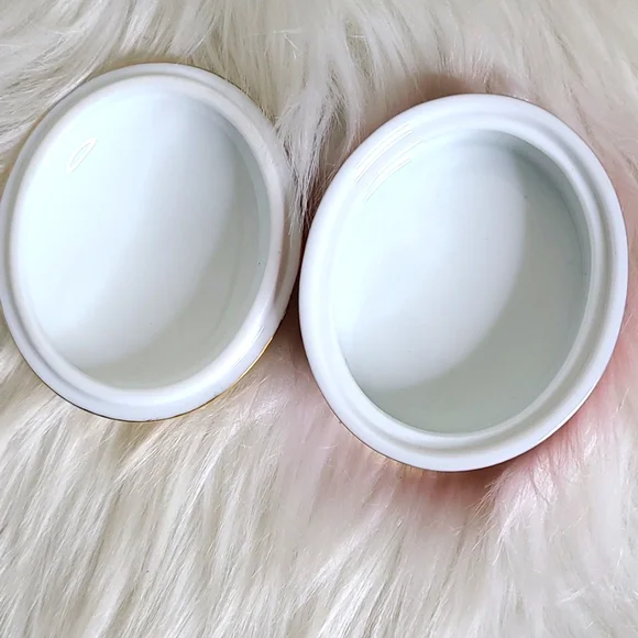 Home Interiors Victorian Christmas Box Angel Porcelain Collectible Decor Boehm - Picture 2 of 5